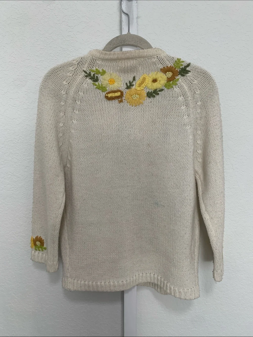Vintage Cream Floral Embroidered Open Front Cardigan Sweater - Picture 6 of 9